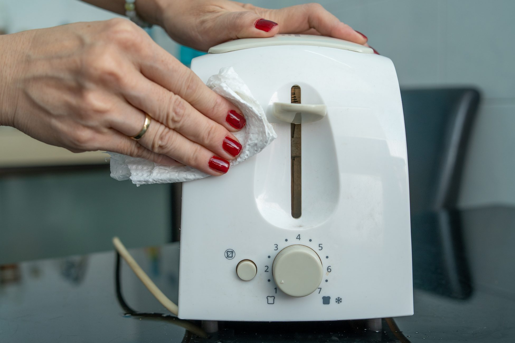 How to Clean a Toaster