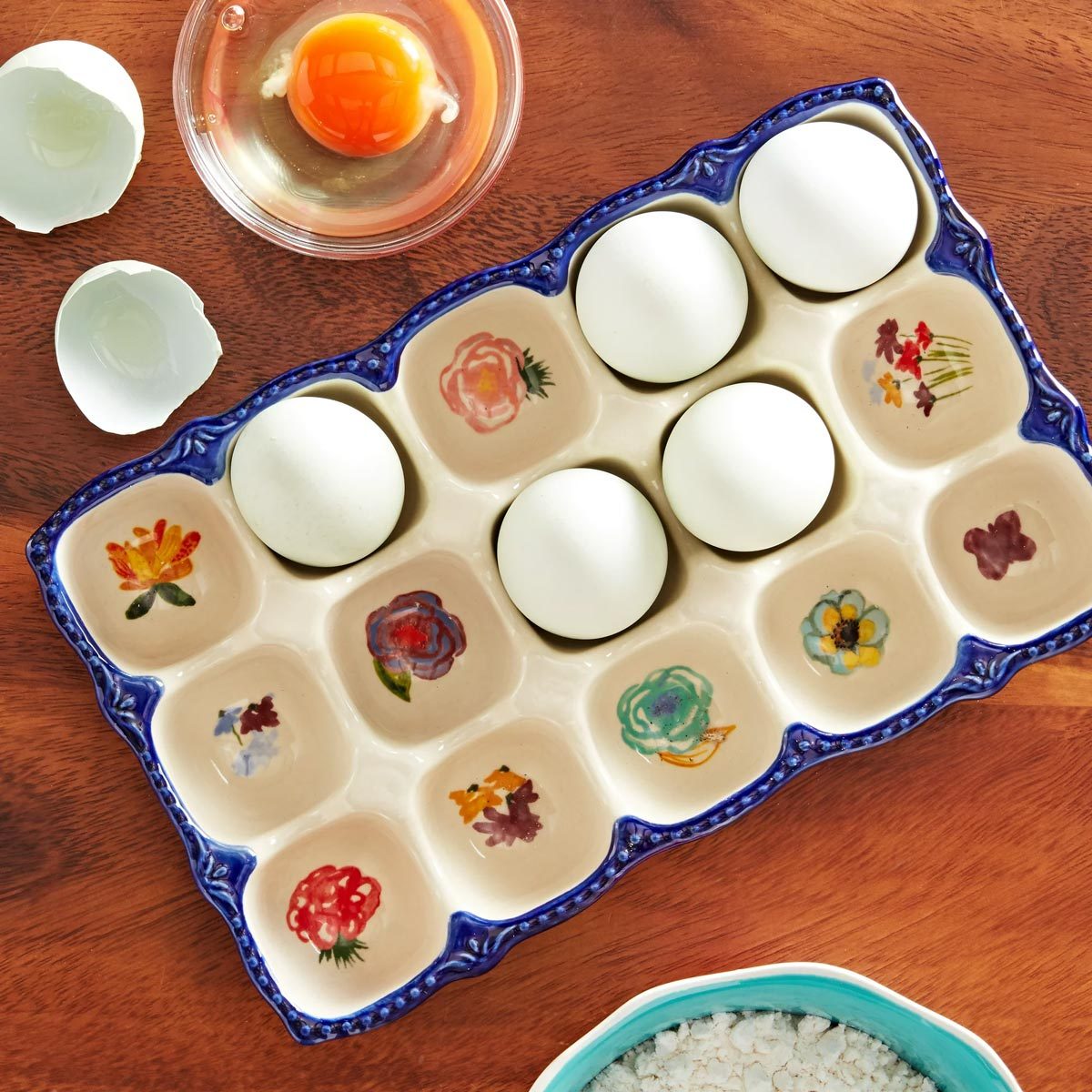 The Pioneer Woman Celia Stoneware 15-Egg Holder in Floral