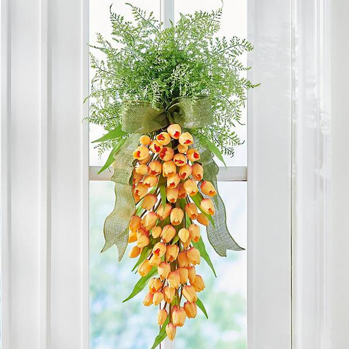 Tulip Carrot Door Swag 