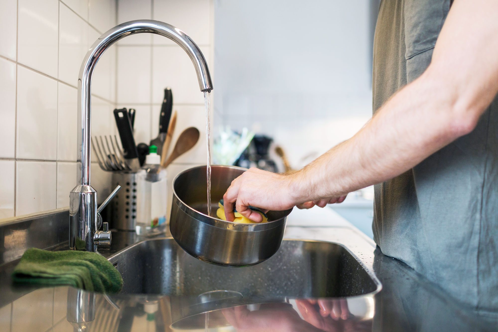 How to Clean Stainless Steel Pots and Pans