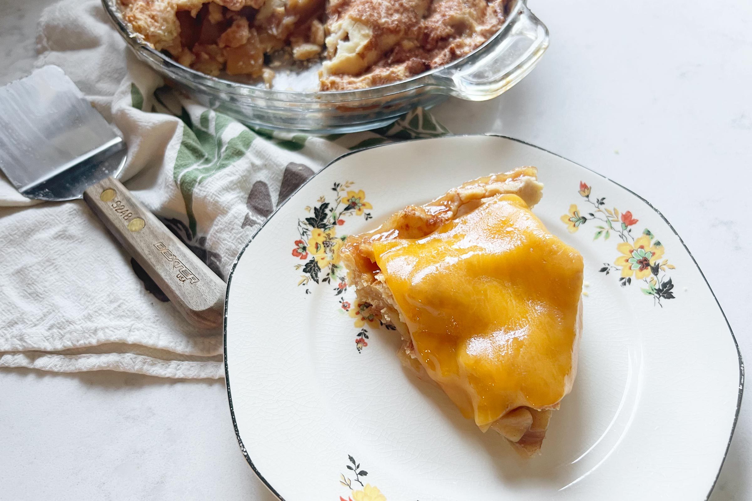 How to Make Apple Pie with Cheese