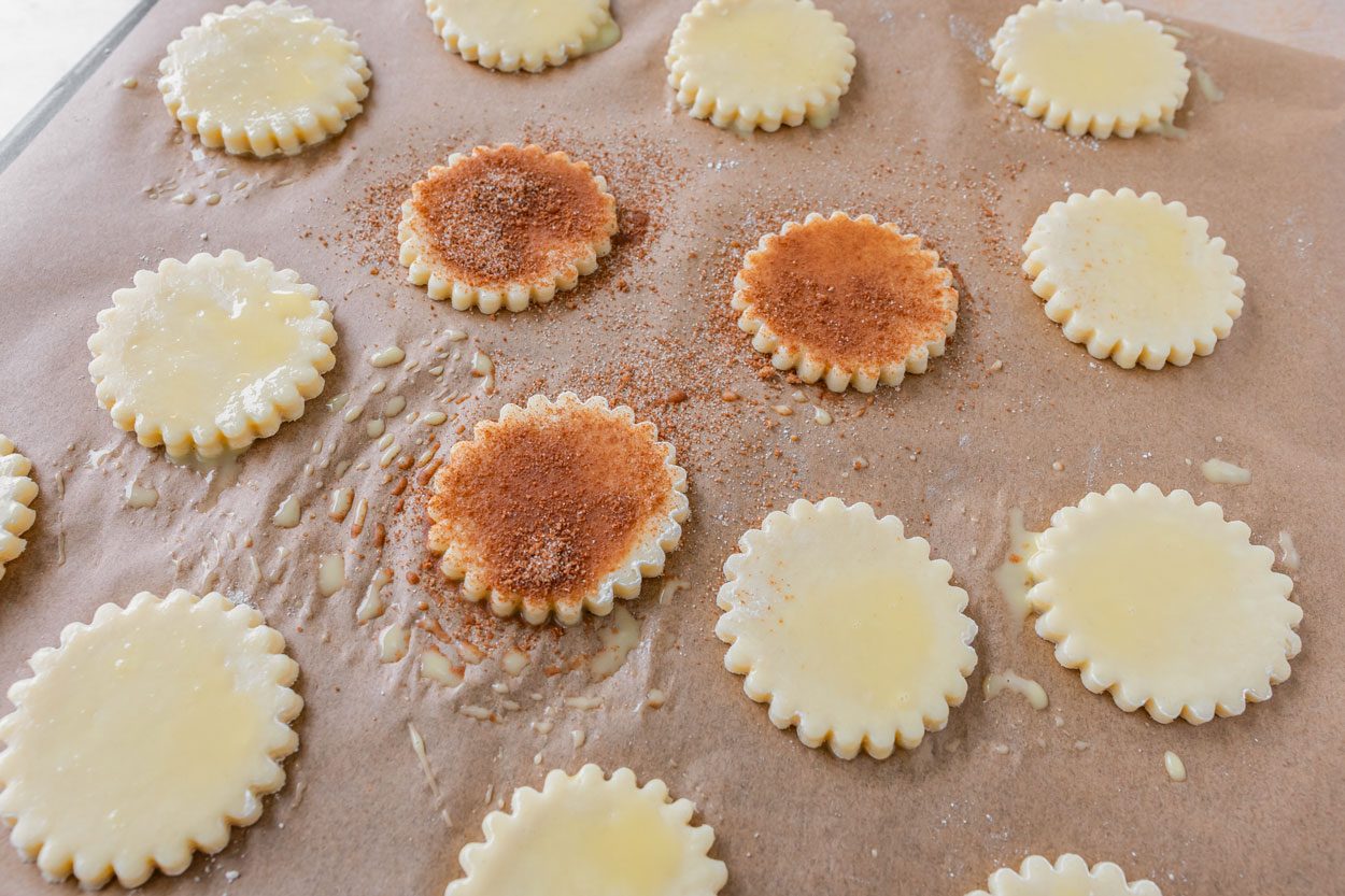 Lay Cookies Out On Pan For Pie Crust Cookies Molly Allen For Toh