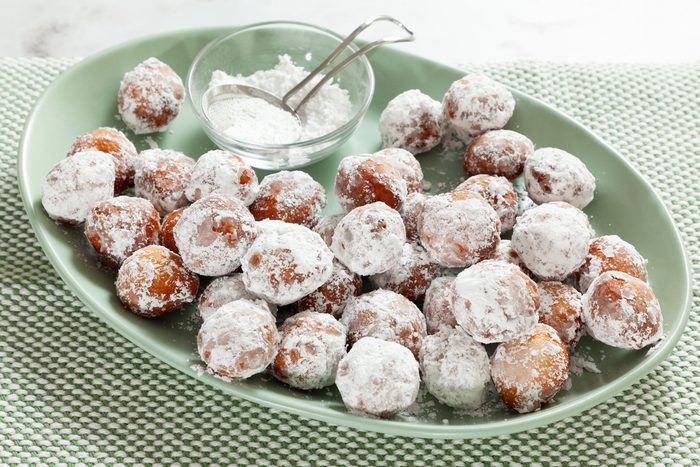 Styled Doughtnut Holes Tmb Studio Ft23 18383 Jr 1116 6