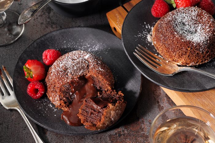 Chocolate Lava Cake Tohfm25 43967 P2 Md 01 03 4b