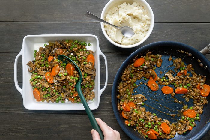 Hearty Meatless Shepherd's Pie Tohvs24 86545 Mf 01 17 Vegetarianshepherdspie 6