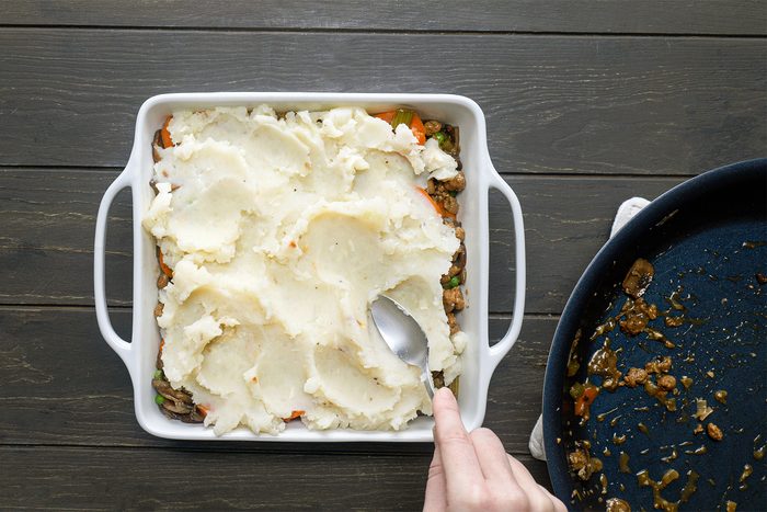 Hearty Meatless Shepherd's Pie Tohvs24 86545 Mf 01 17 Vegetarianshepherdspie 7