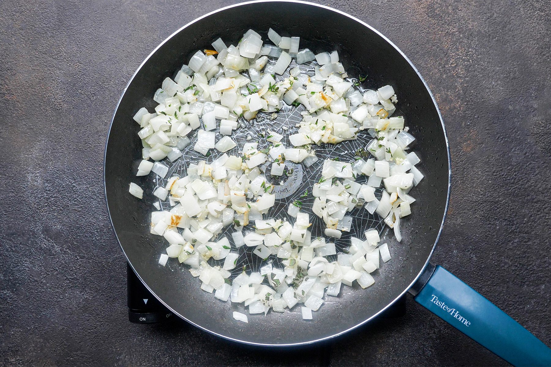 Puff Pastry Chicken Potpie Tohvs24 199097 Mf 04 18 4