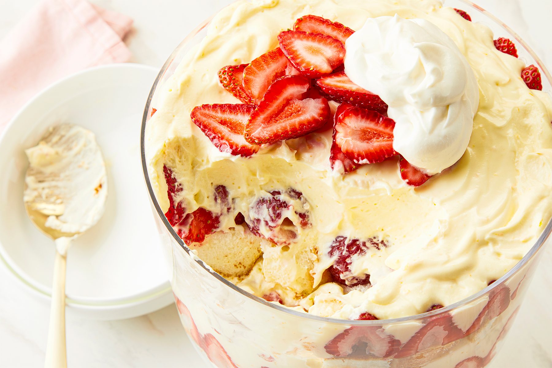 Strawberry Trifle Toham25 18886 Dr 04 09 05b