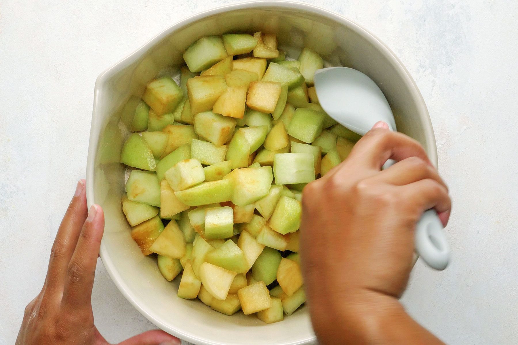 Thvs23 11 Mr 10 31 23 Applecrumblepie 4 Yvedit 2