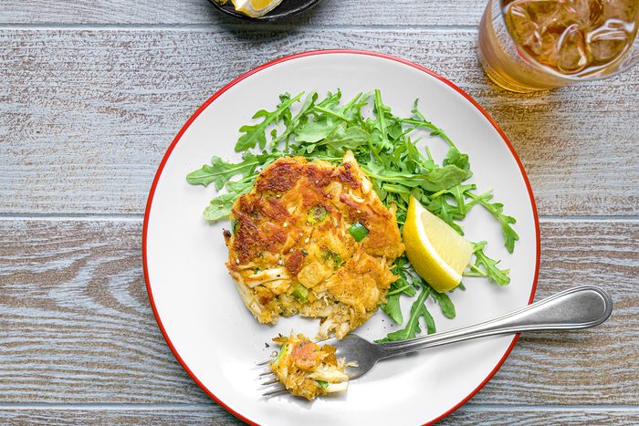 Classic Crab Cakes Tohvp24 10830 Mf 04 10 2