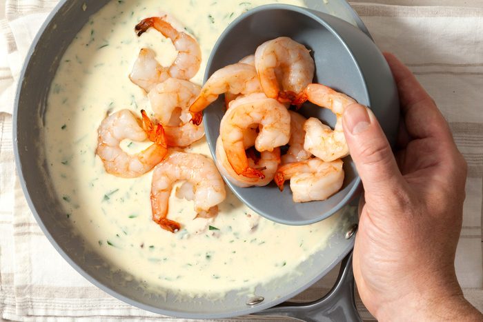 Stir in the shrimp in the mixture