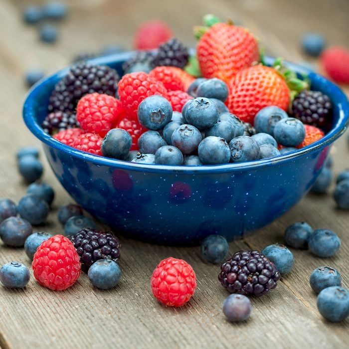 Mixed Organic Berries 182800850
