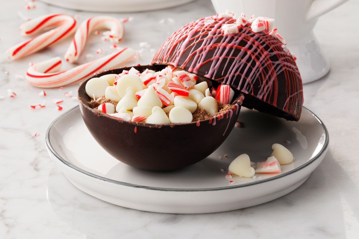 peppermint Hot Chocolate Bombs
