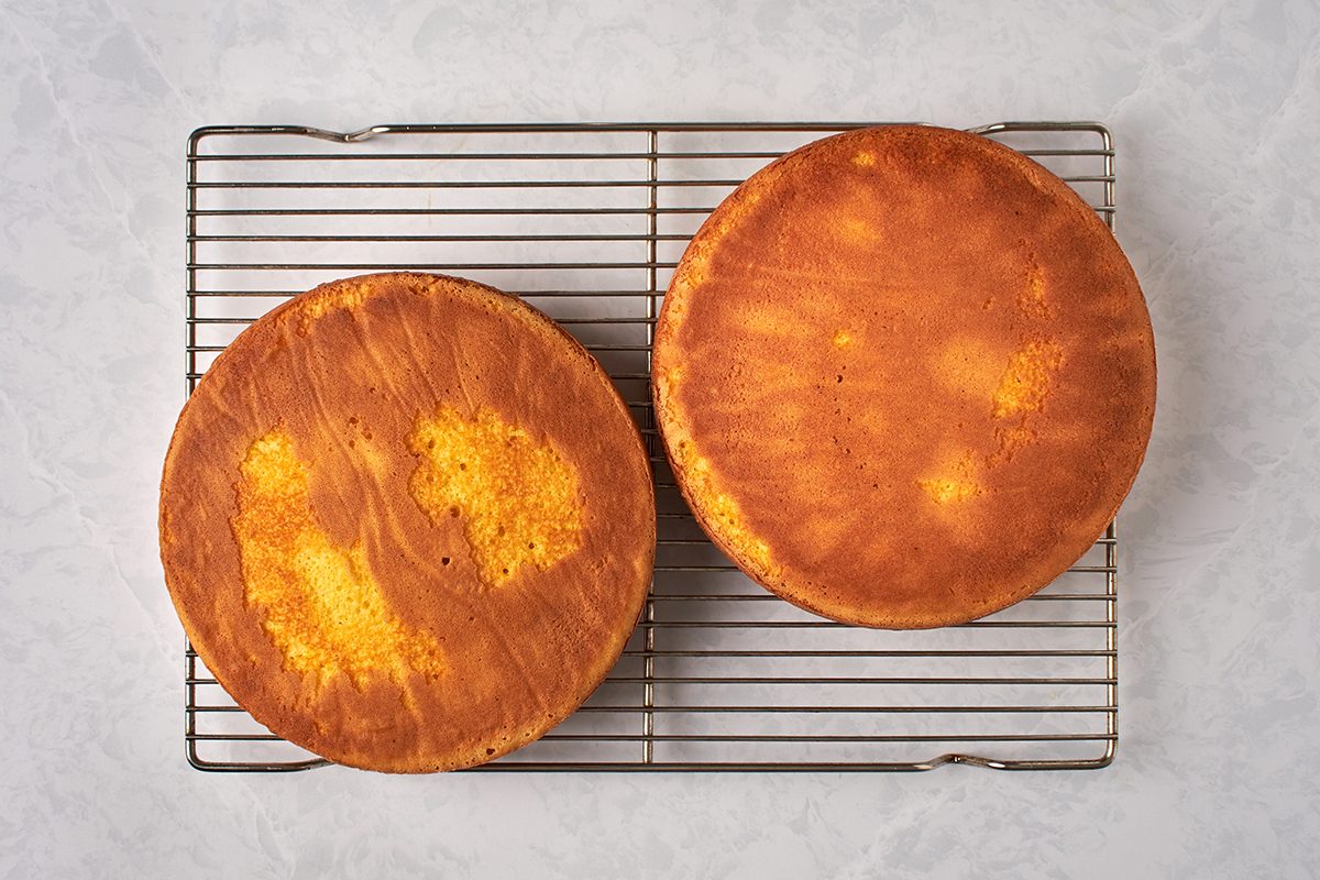 Bake the cakes