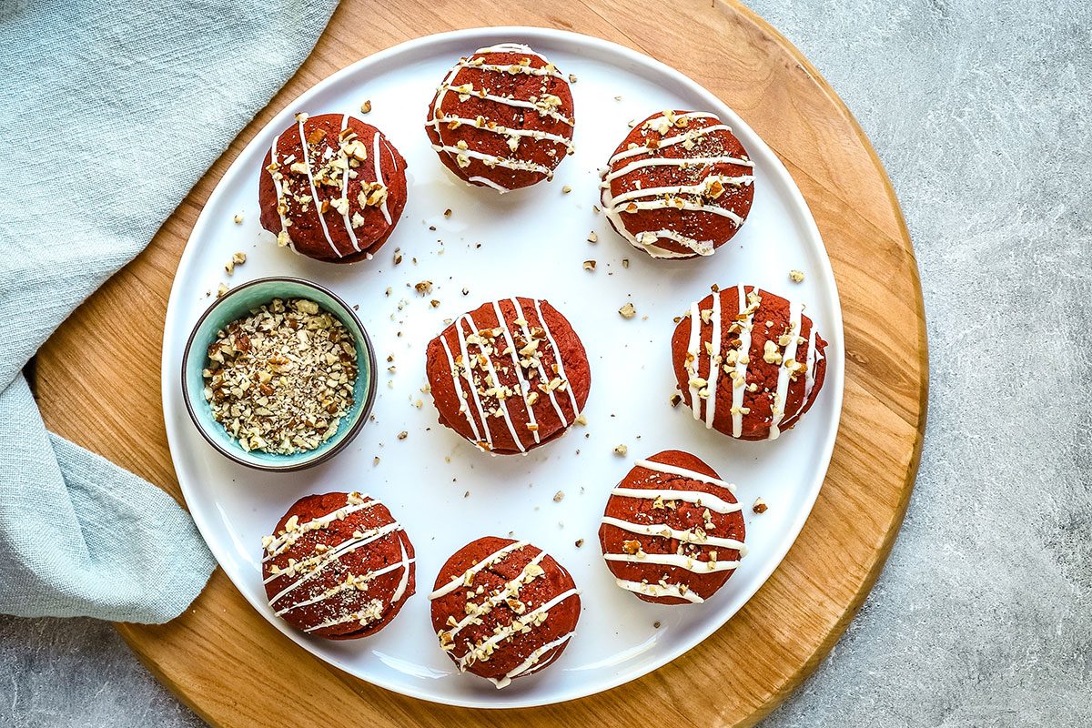 A platter with red velvet whoopie pies.