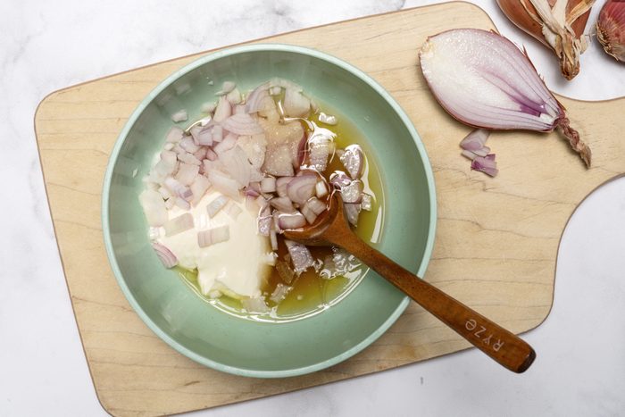 Preparing the salad dressing