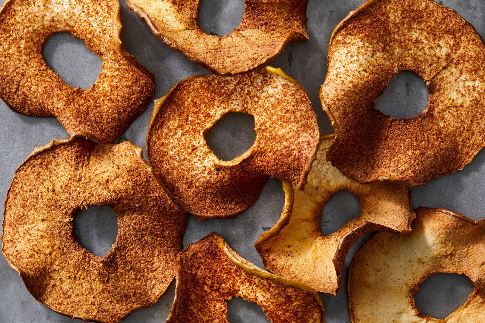 Thin, crispy and golden brown Apple Chips