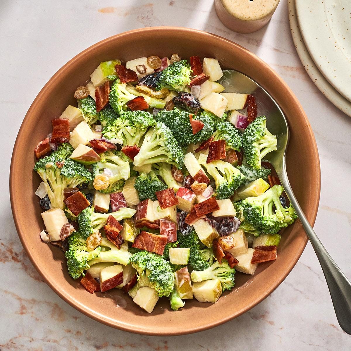 Broccoli And Apple Salad Exps Tohd24 69007 Dianachistruga 5