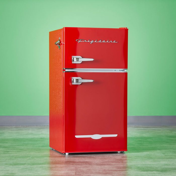 Frigidaire Retro Mini Fridge Fh Ptt Minifridge 082824 Ef Frigidaire 01