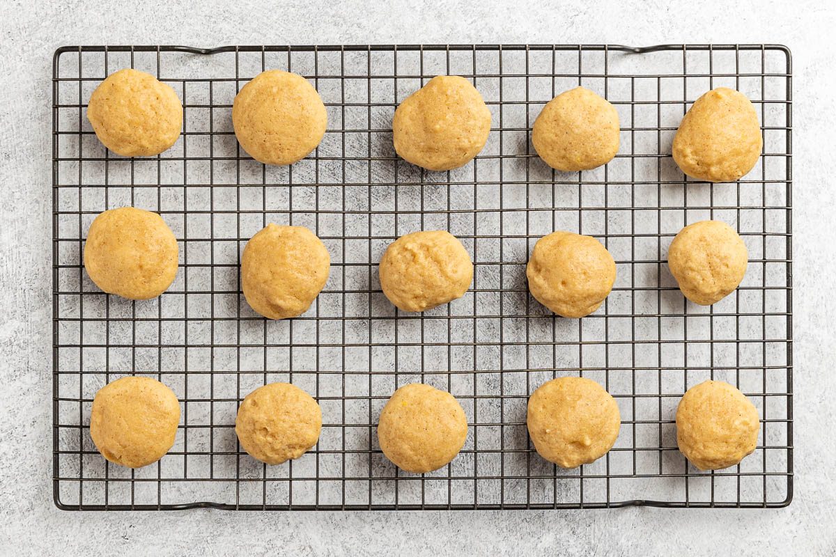 baked cookies cooling on a rack.