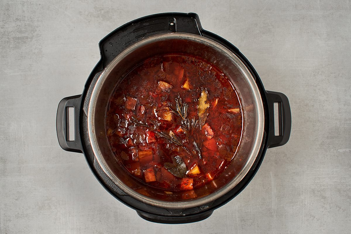 Cook stew