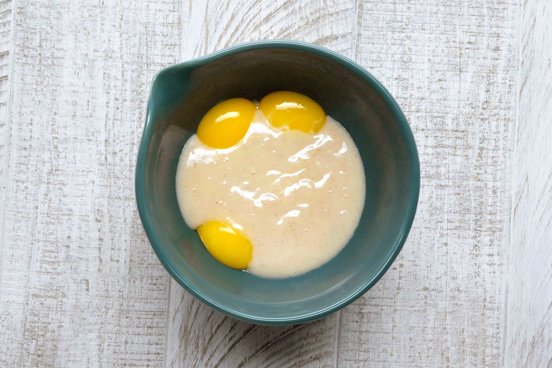 Hot filling whisked with egg yolks.