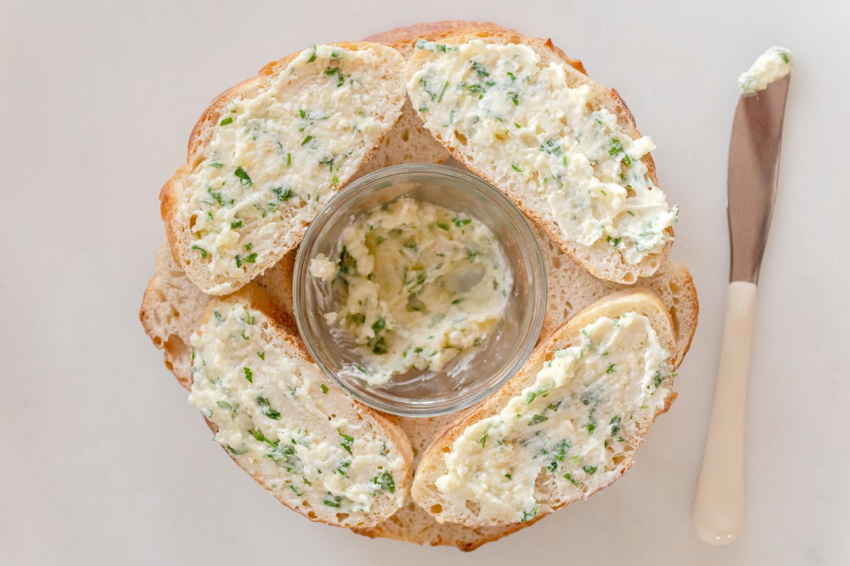 Air Fryer Garlic Bread Tohd24 267325 Jackiealpers 01