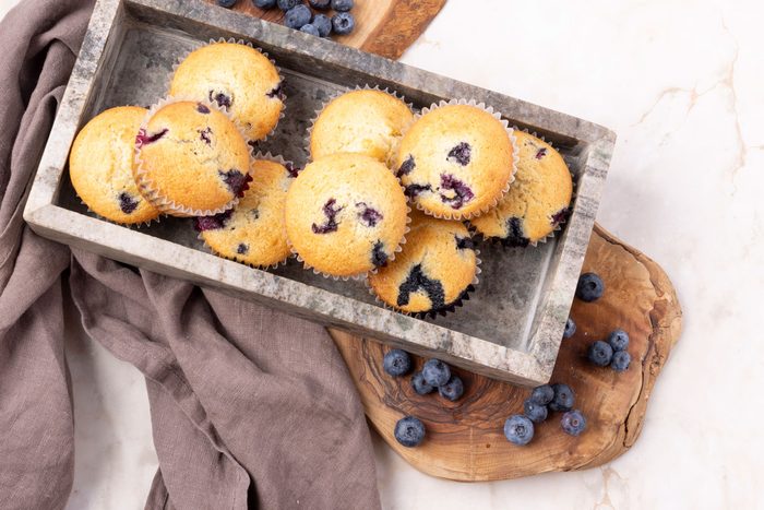 Taste of Home Blueberry Muffins with Sour Cream (3189)