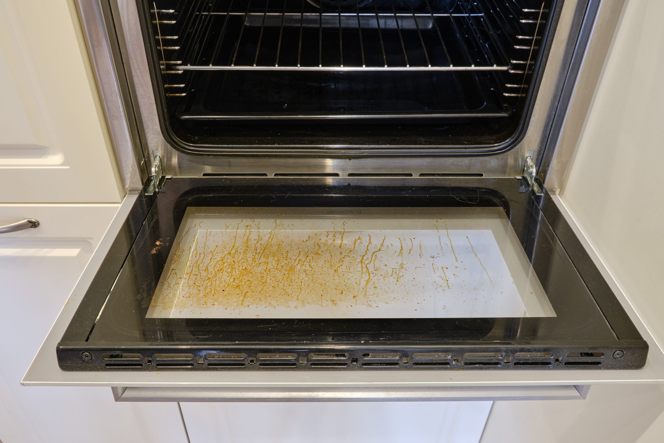 You’re Using Your Self-Cleaning Oven the Wrong Way—Here’s How