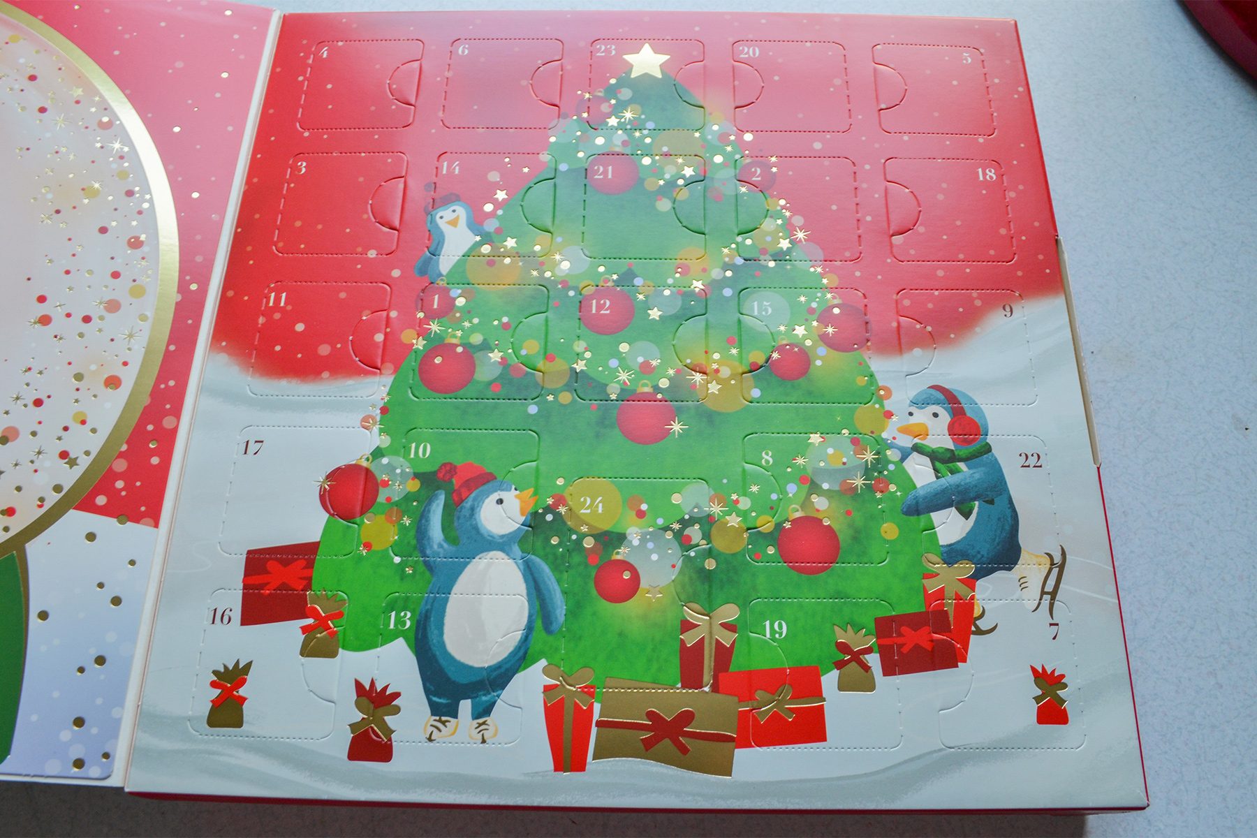 Godiva 2024 Holiday Classic Chocolate Advent Calendar