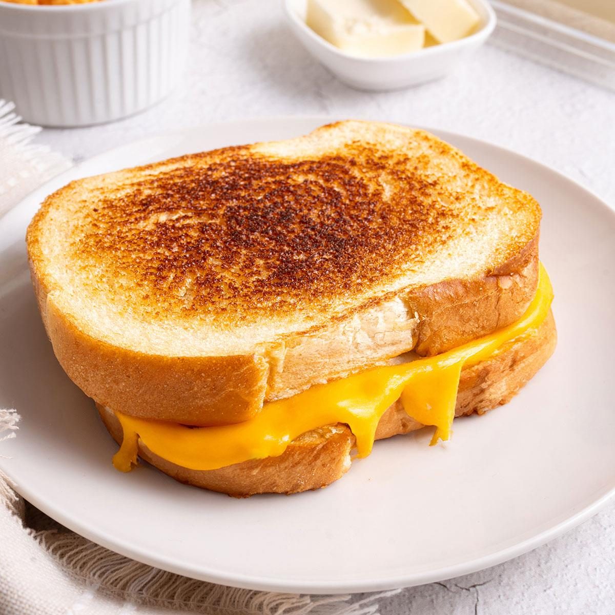 The Ultimate Grilled Cheese Exps Tohd24 11861 Alejandromonfort 5