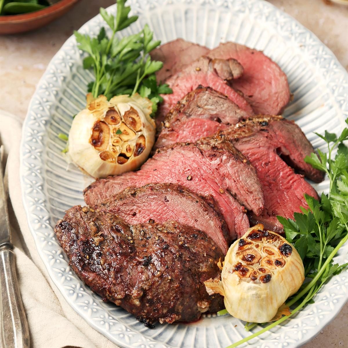 Beef Tenderloin Roast Exps Tohd25 72812 Jonathanmelendez 04
