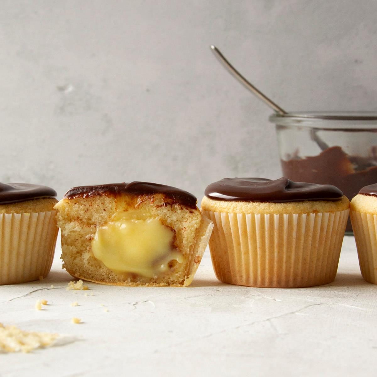 Boston Cream Cupcakes Exps Ft20 45045 F 0428 2 Home