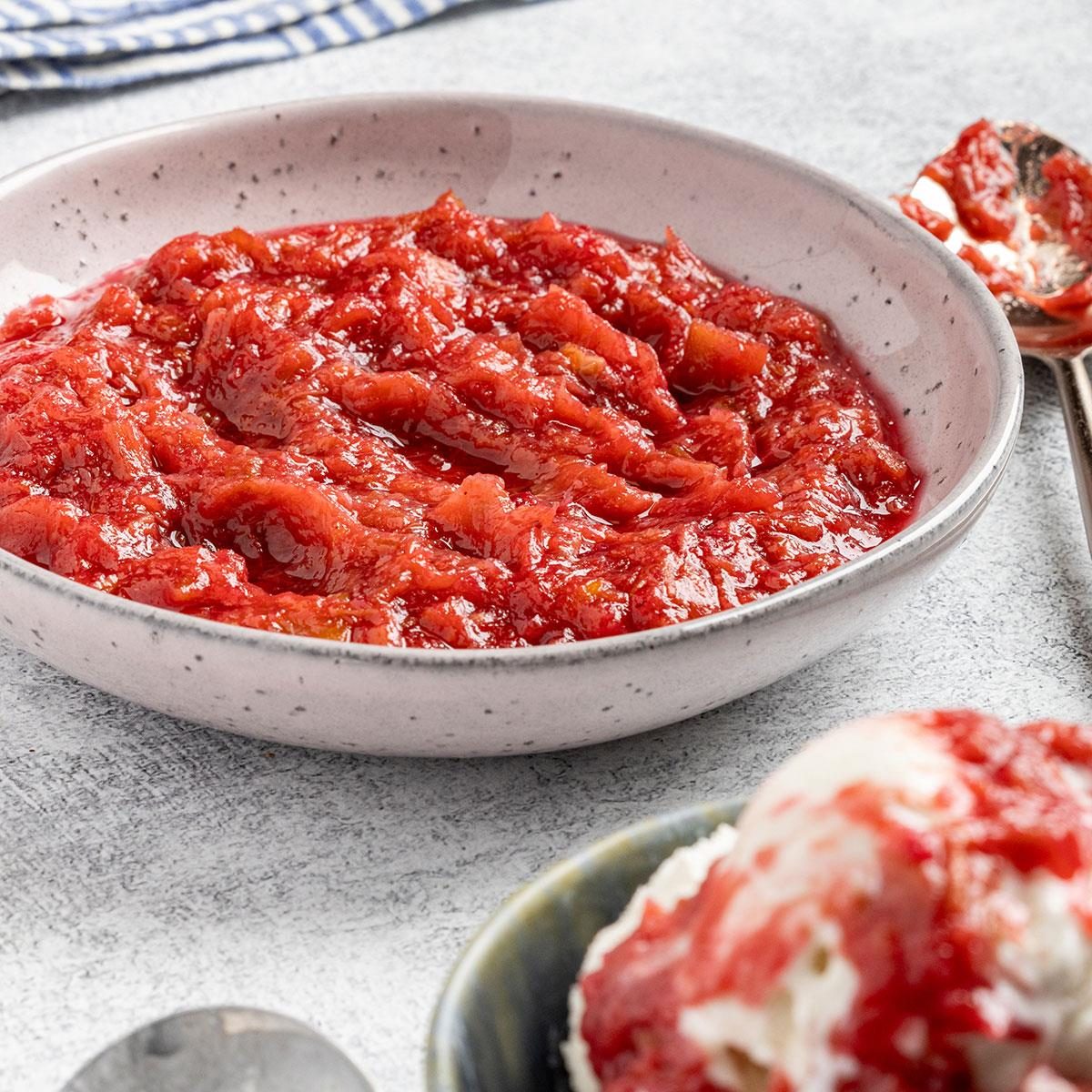 Easy Rhubarb Sauce