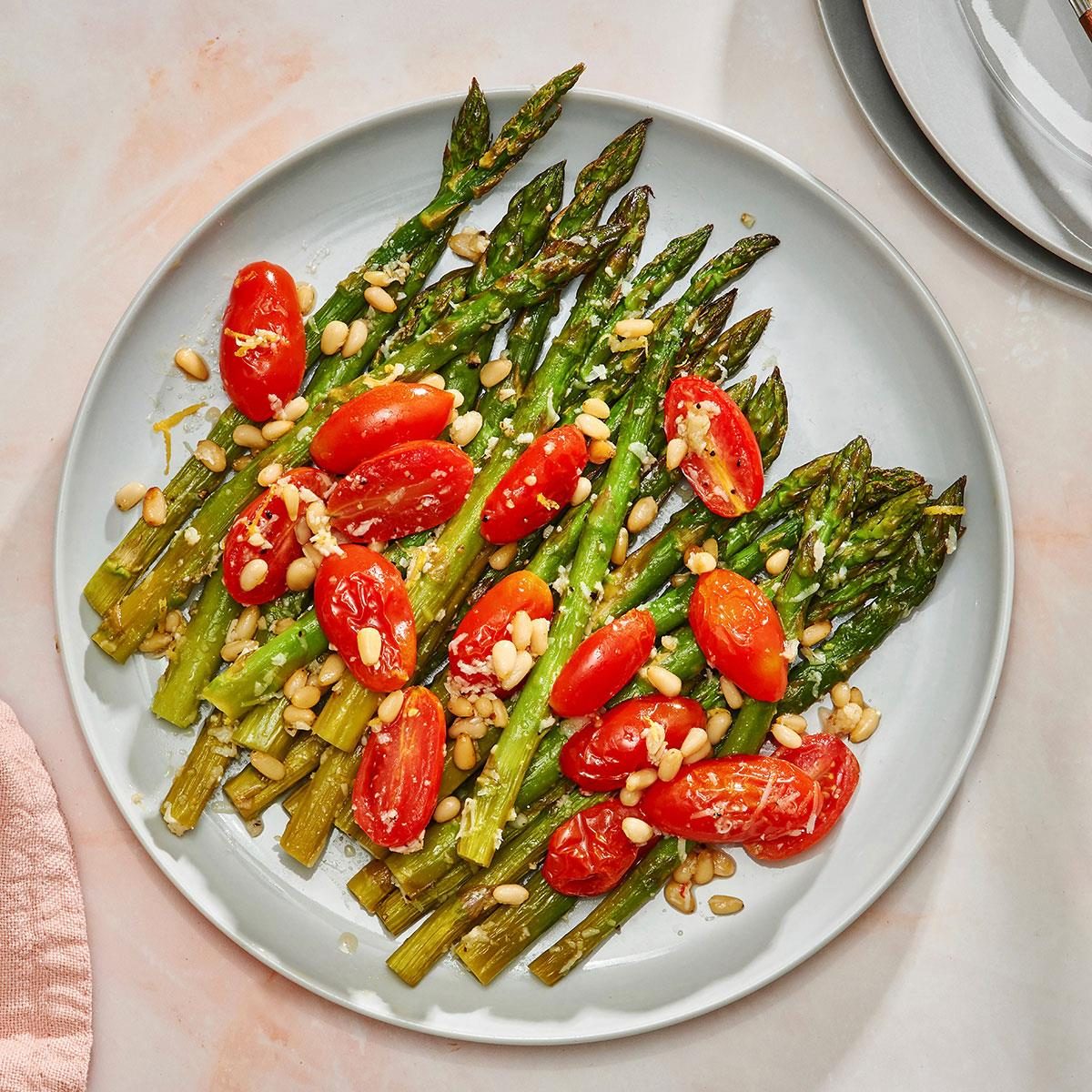 Roasted Asparagus And Tomatoes Exps Tohd24 87487 Dianachistruga 5