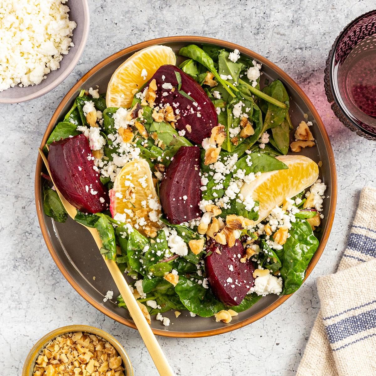Roasted Beet Salad With Orange Vinaigrette Exps Tohd24 186377 Erickleinberg 7