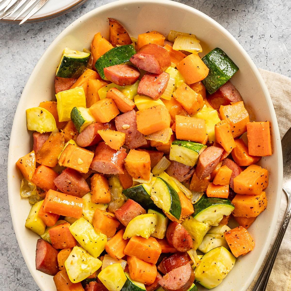 Roasted Kielbasa And Vegetables Exps Tohd24 165743 Kristinavanni 5