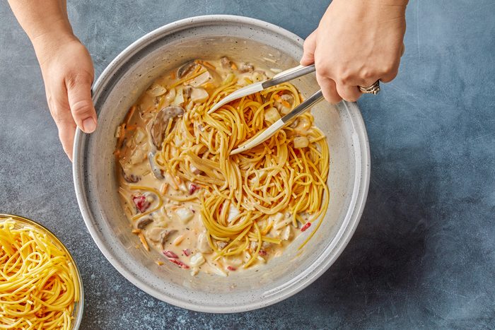 Drain spaghetti. Add to chicken mixture; toss to coat.